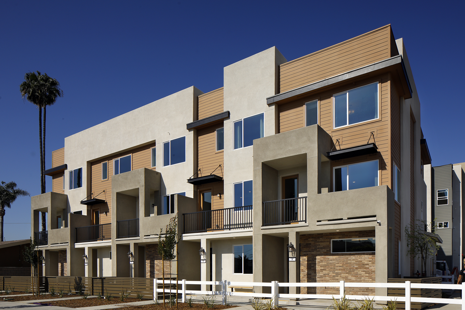 0010 4001 Valley Oak Lane