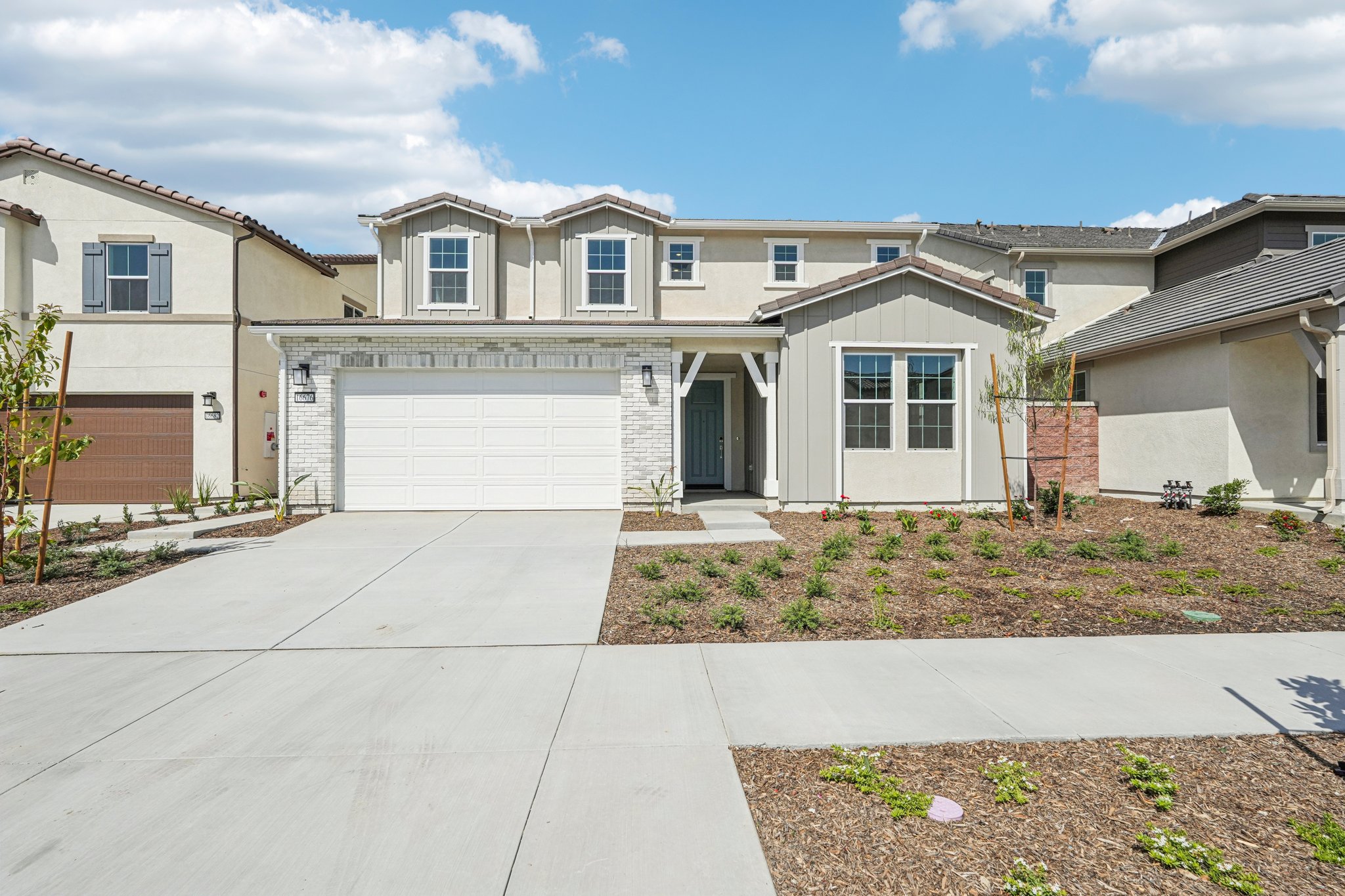 0041 16676 Bristlecone Avenue