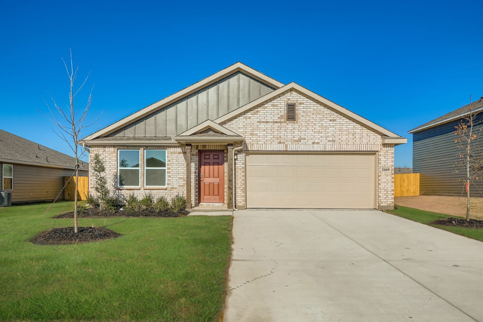 8770J11 3009 BLUE PINE PLACE