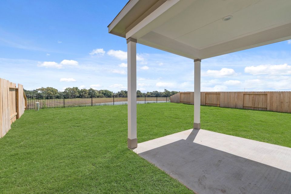 A covered patio with a covered patio.
